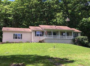 1252 Black Forest Dr W, Hermann, MO 65041