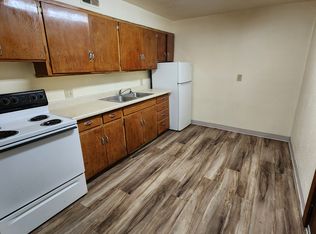 408 E Bond St #5, Salina, KS 67401
