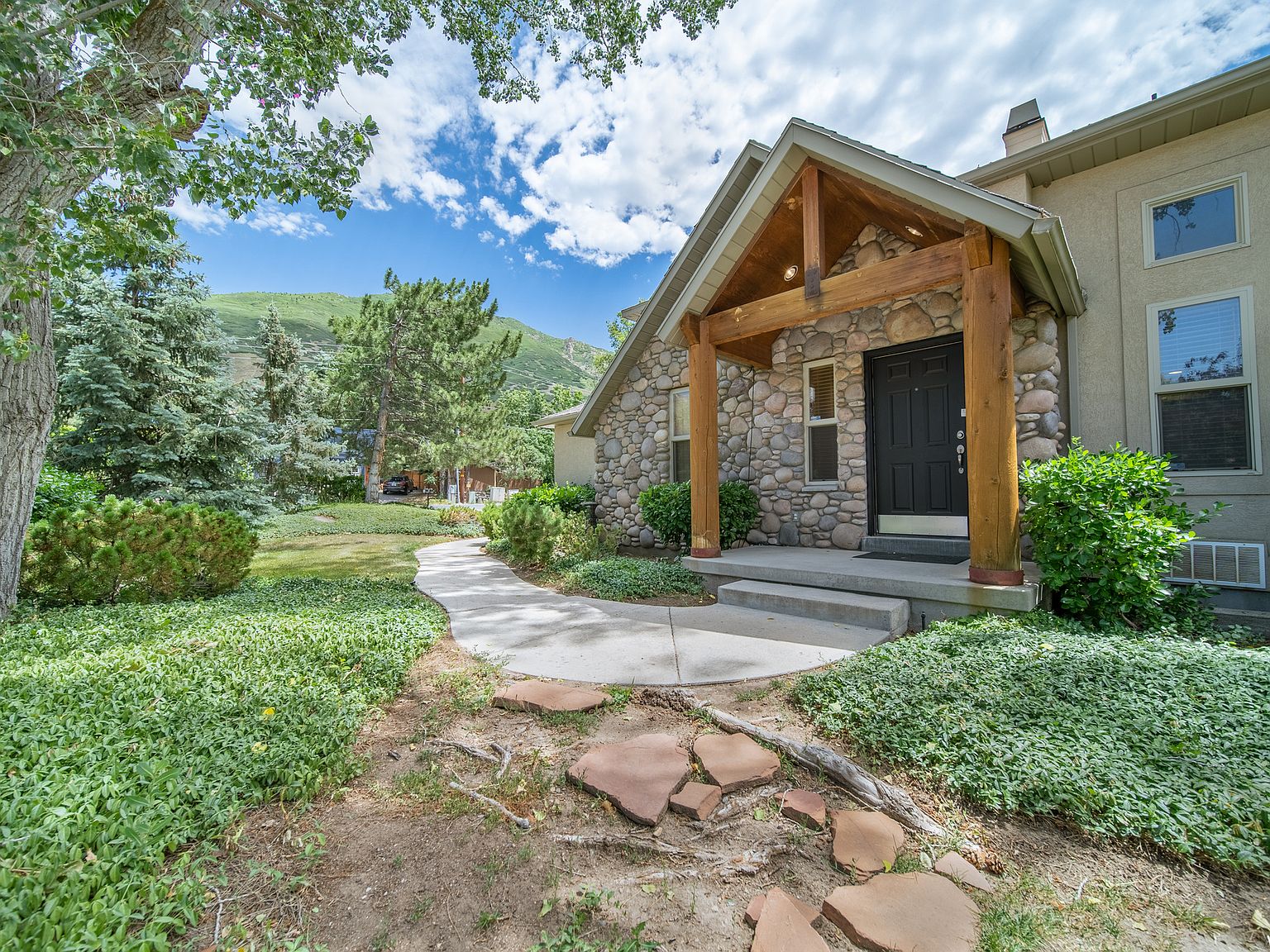 7768 S 3500 E, Cottonwood Heights, UT 84121 | MLS #1903221 | Zillow