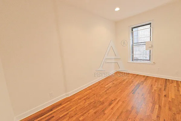 Rented by Peter Ashe | media 16