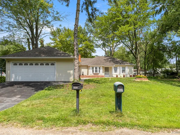 33720 Melton St, Westland, MI 48186