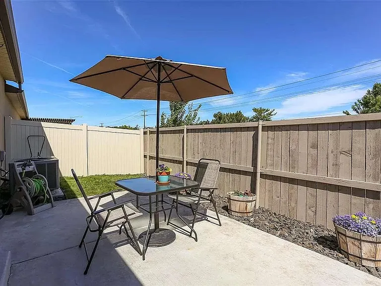 2736 S Dennis Pl — Photo 11