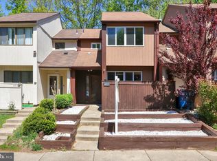 1914 Old Post Ter, Woodbridge, VA 22191