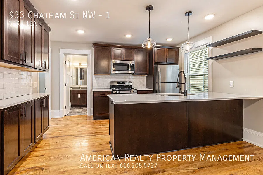 933 Chatham St NW — Photo 4