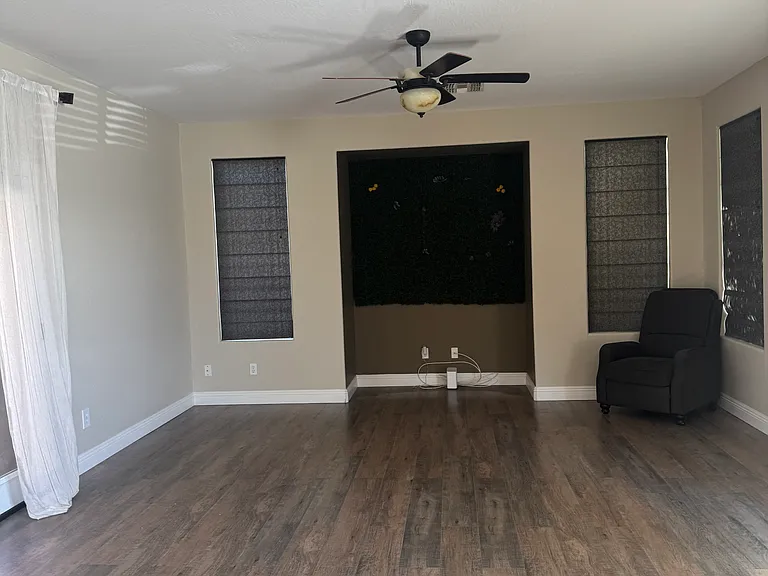 Living Room/Dining Room