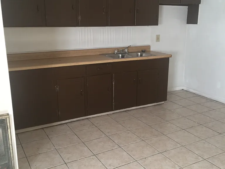 919 Minor St NE #5 — Photo 20