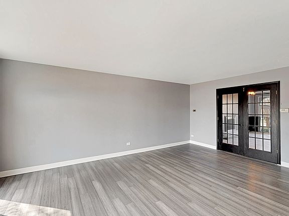 2nd image of 14400 Country Club Ln