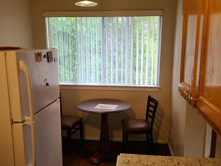 572 Troy Dr #6 — Photo 5