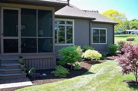 3rd image of 3492 Deerfield Hts