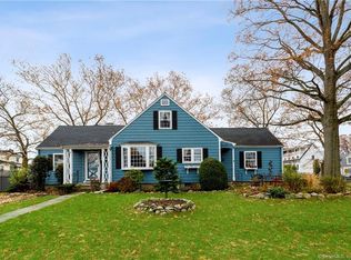80 Colonial Dr, Fairfield, CT 06824