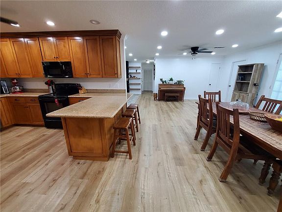 2nd image of 29723 Stein Rd