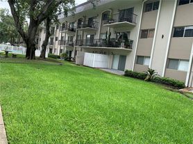 4611 W Fig St, Tampa, FL