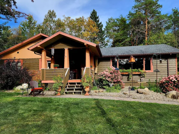 54 Northwood Rd, Lake Placid, NY 12946