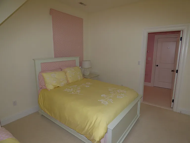 1340 Pleasure Ave — Photo 25