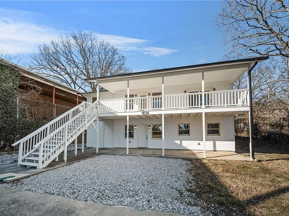 1614 E Huntsville Rd