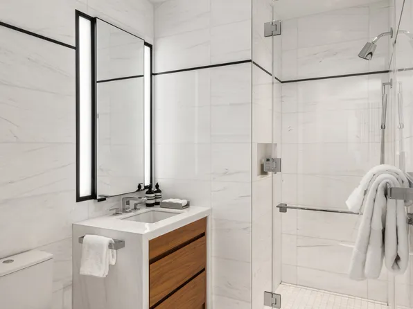 277 5th Avenue image 22 of 47