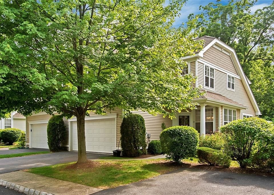 1st image of 27 Briarbrook Dr #27