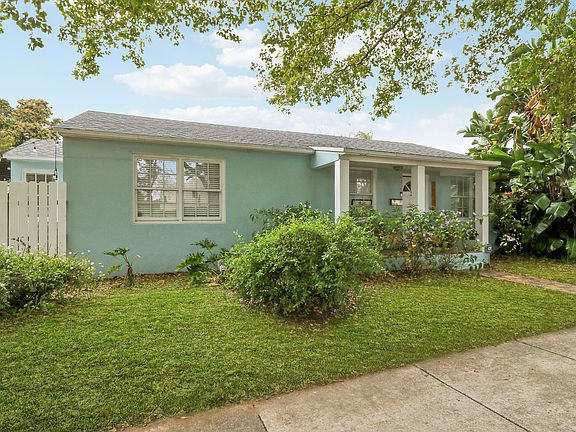3rd image of 3619 Spruce Avenue