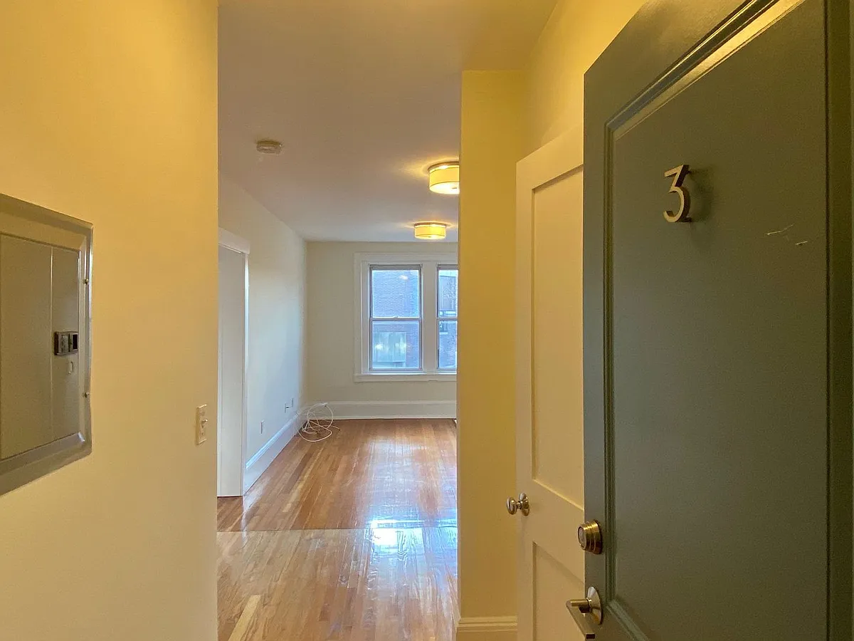 Building Photo - 83 Harvard Ave #3