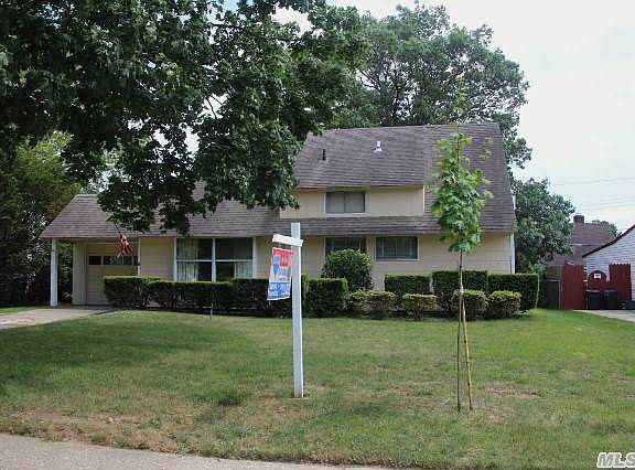 2nd image of 161 Duck Pond Dr