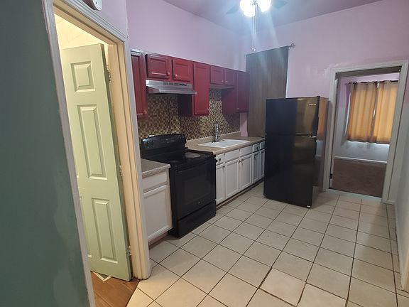 5th image of 3833 California Ave