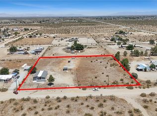 14245 Mescalero Rd, Phelan, CA 92371