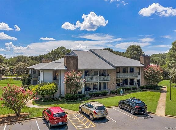 5th image of 5800 Harris Grove Ln