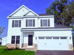 44 Nantucket St, Cohoes, NY 12047