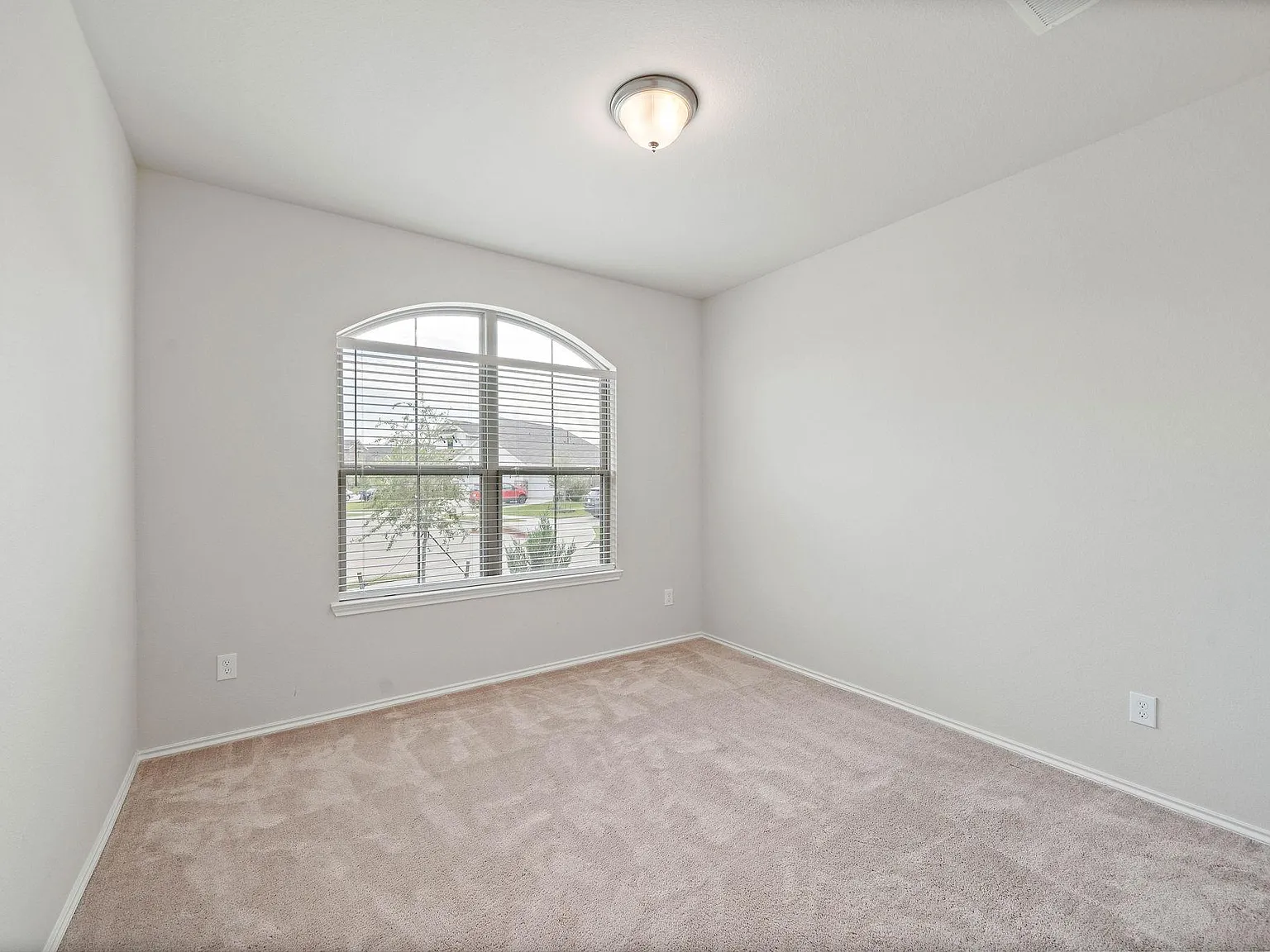 4 bed, 4.5 bath, 2936 sqft, $3,500 — Photo 4