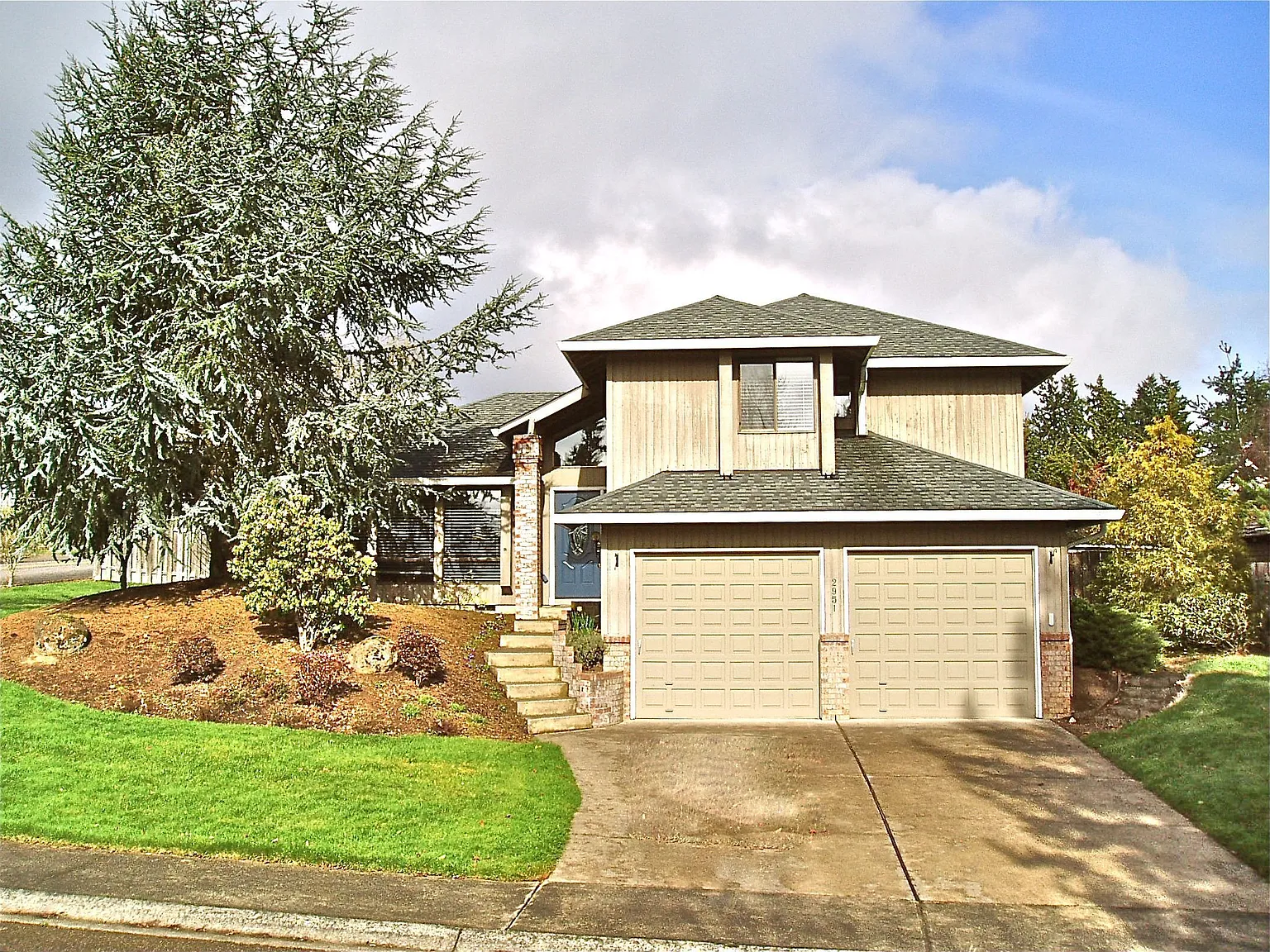 2951 Hunter Way photo 1