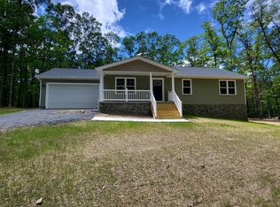 464 Longview Dr, Berkeley Springs, WV 25411