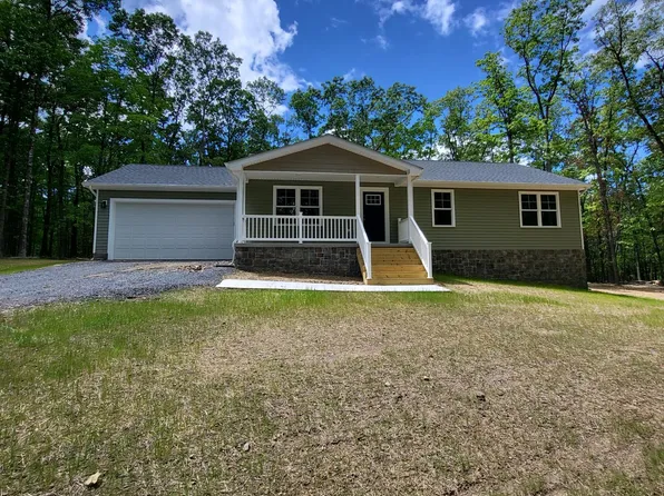 464 Longview Dr, Berkeley Springs, WV 25411