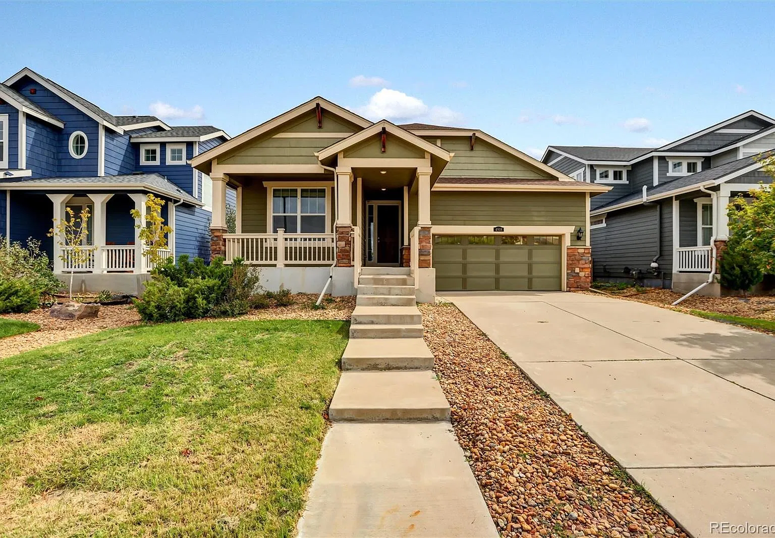 3 bed, 2.0 bath, 1724 sqft, $3,000 — Photo 2