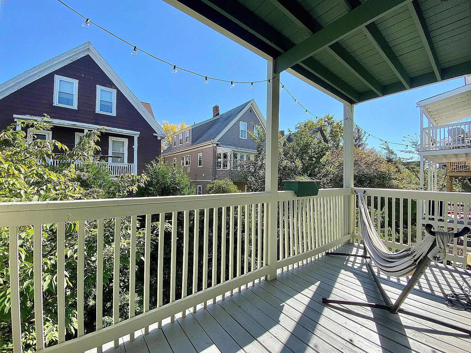 2 bed, 1012 sqft, $3,300 — Photo 2