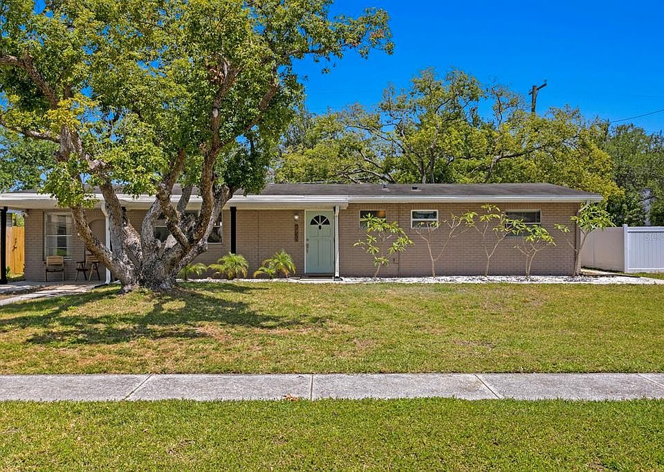 1st image of 4735 W WALLACE AVENUE