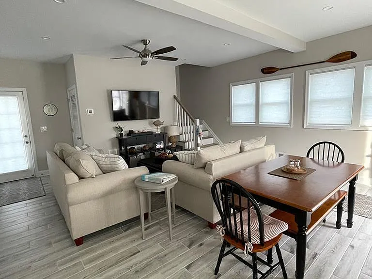 112 Albacore Dr — Photo 10