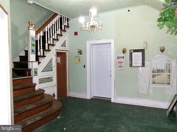 3rd image of 2206 W Tioga St
