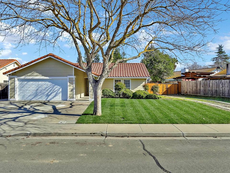 1st image of 1940 Bristlecone Dr