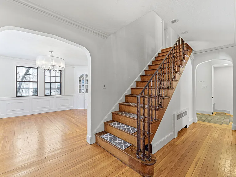 48 Acacia Ave — Photo 18