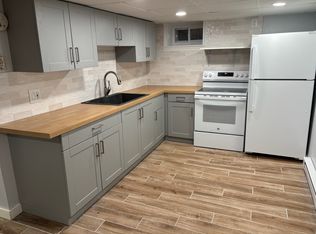 2 Hymer St #B, Providence, RI 02908