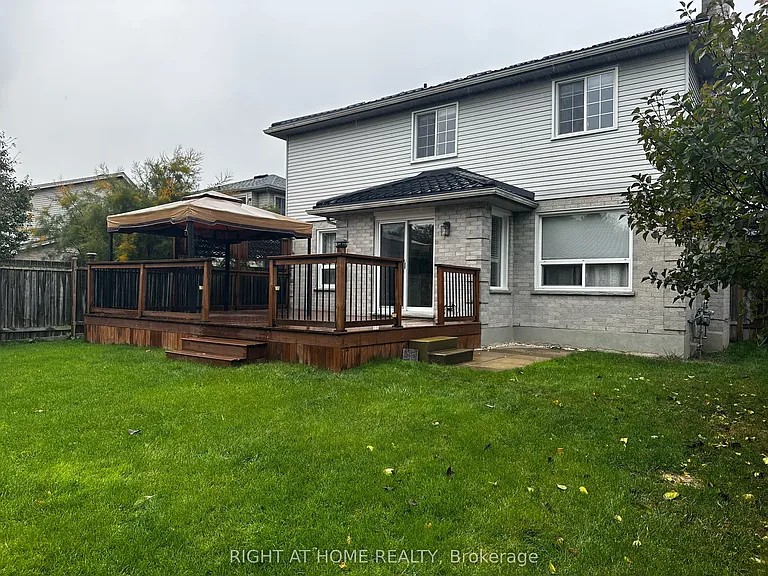 74 Barrydale Cres — Photo 26