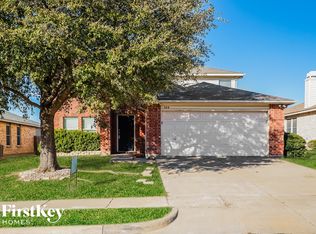 528 Oriel Cir, Crowley, TX 76036