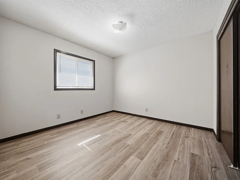 3516 Huntington Ave — Photo 14
