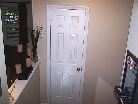 Foyer entrance into townhome