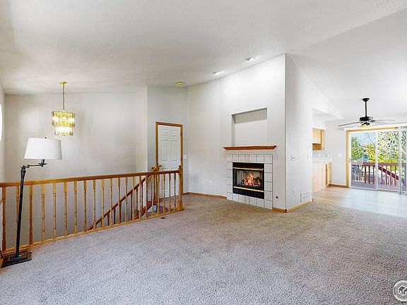4th image of 879 Welch Ave