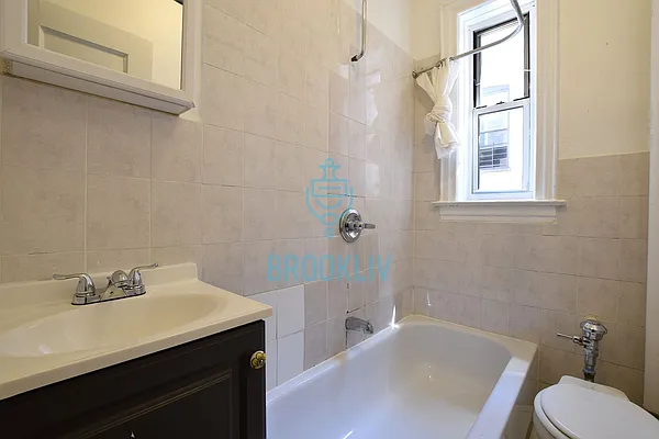 Rented by null | media 4