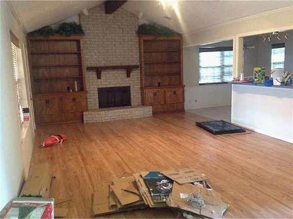 3rd image of 224 Petunia St