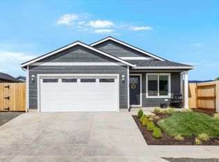 1010 Vick Ln, Medford, OR 97501