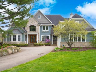 1373 Signal Ln, Lake Orion, MI, 48360