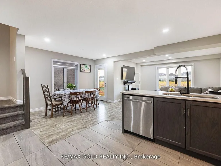 1357 Calais Dr — Photo 12